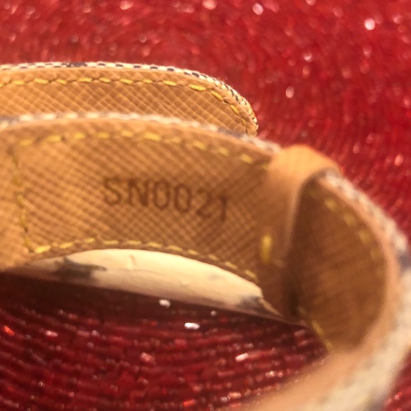 Authentic Louis Vuitton denim bracelet - Picture 3 of 4